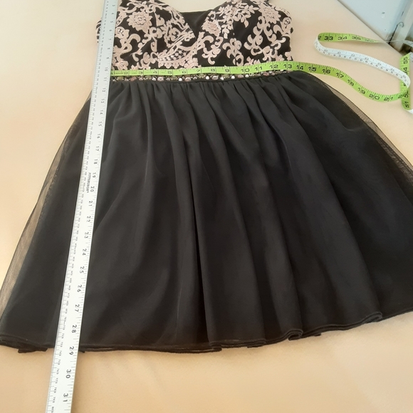 Esmerald Sundae 🌞048 Spaghetti Strap Dress Sz 7 Embellished  Strappy Black - Picture 7 of 11